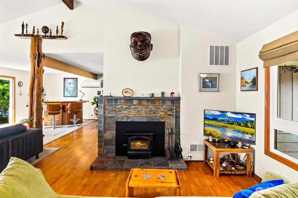 3736 Sunset Beach Drive NW Olympia WA 98502