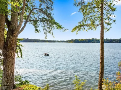 3736 Sunset Beach Drive NW Olympia WA 98502