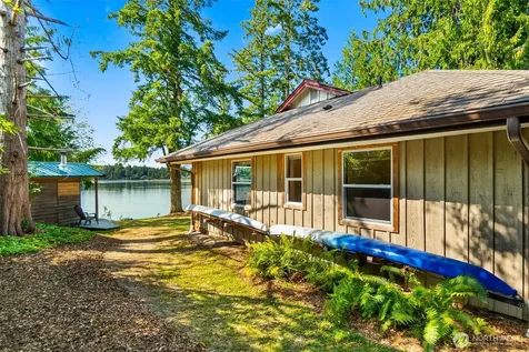3736 Sunset Beach Drive NW Olympia WA 98502