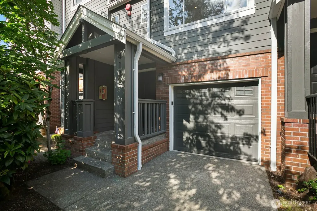 4132 248th Court SE Sammamish WA 98029