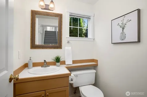 4132 248th Court SE Sammamish WA 98029