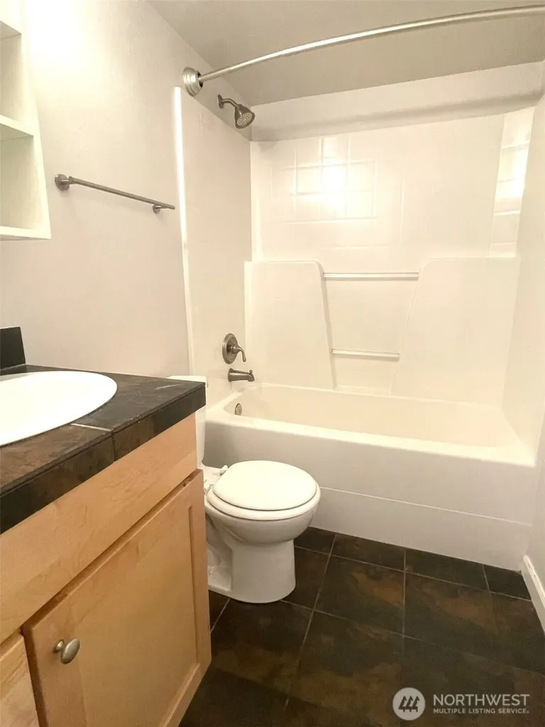 4725 35th Avenue SW Seattle WA 98126