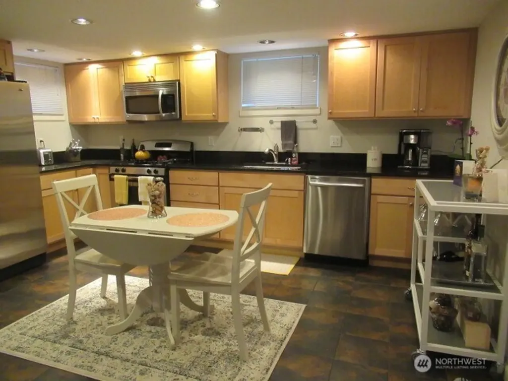 4725 35th Avenue SW Seattle WA 98126