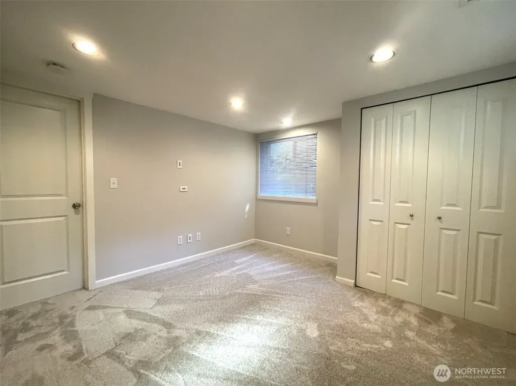 4725 35th Avenue SW Seattle WA 98126