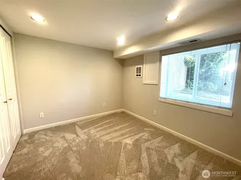 4725 35th Avenue SW Seattle WA 98126