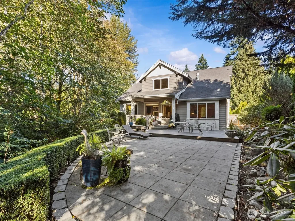1727 Nile Avenue NE Renton WA 98059