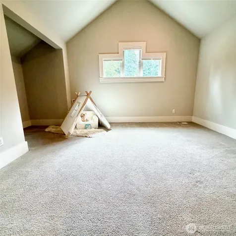 1727 Nile Avenue NE Renton WA 98059