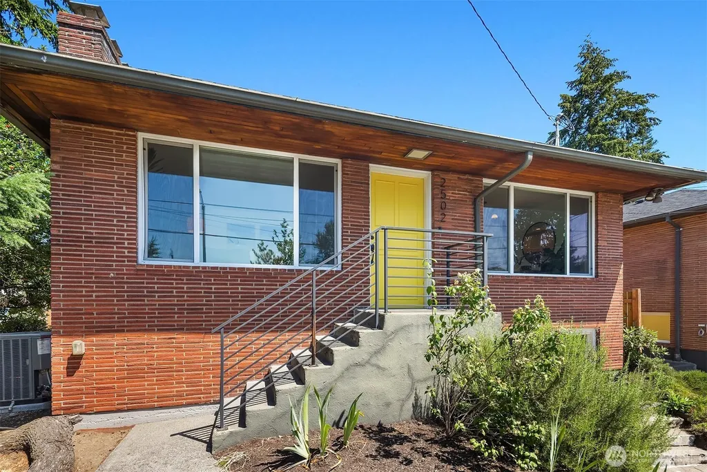 2502 NE 68th Street Seattle WA 98115