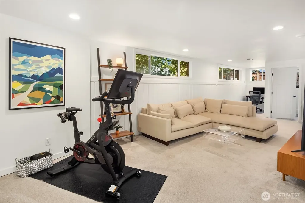 2502 NE 68th Street Seattle WA 98115