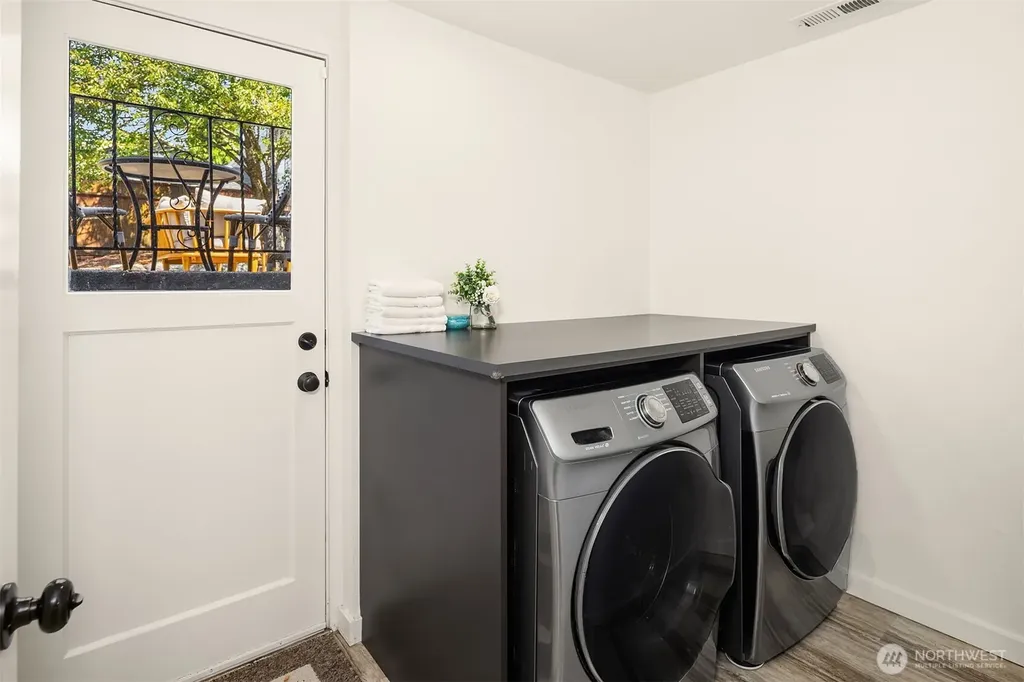 2502 NE 68th Street Seattle WA 98115