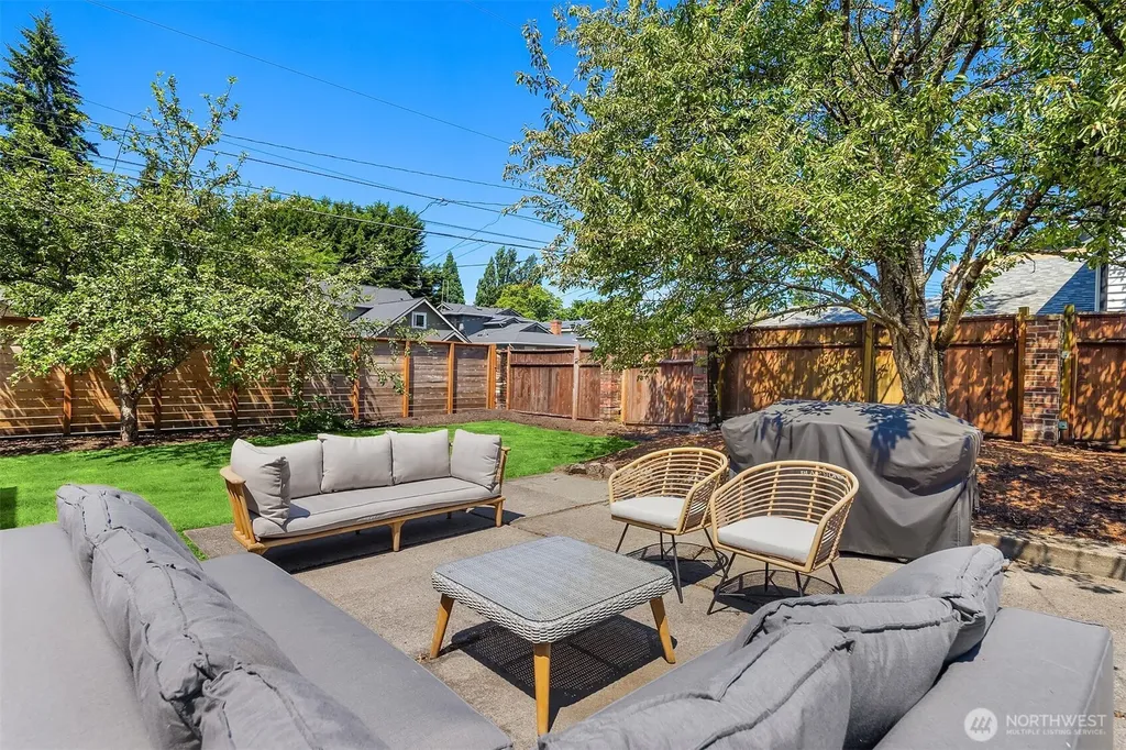 2502 NE 68th Street Seattle WA 98115