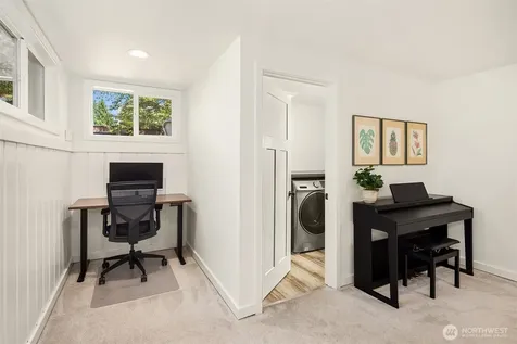 2502 NE 68th Street Seattle WA 98115