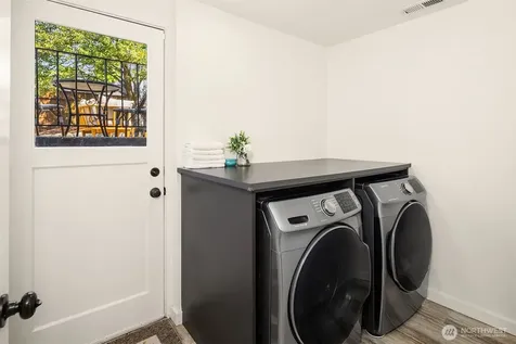 2502 NE 68th Street Seattle WA 98115