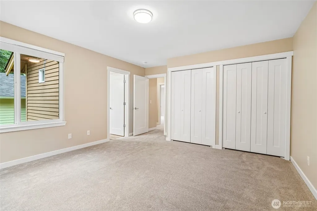 26487 NE Valley Street Duvall WA 98019