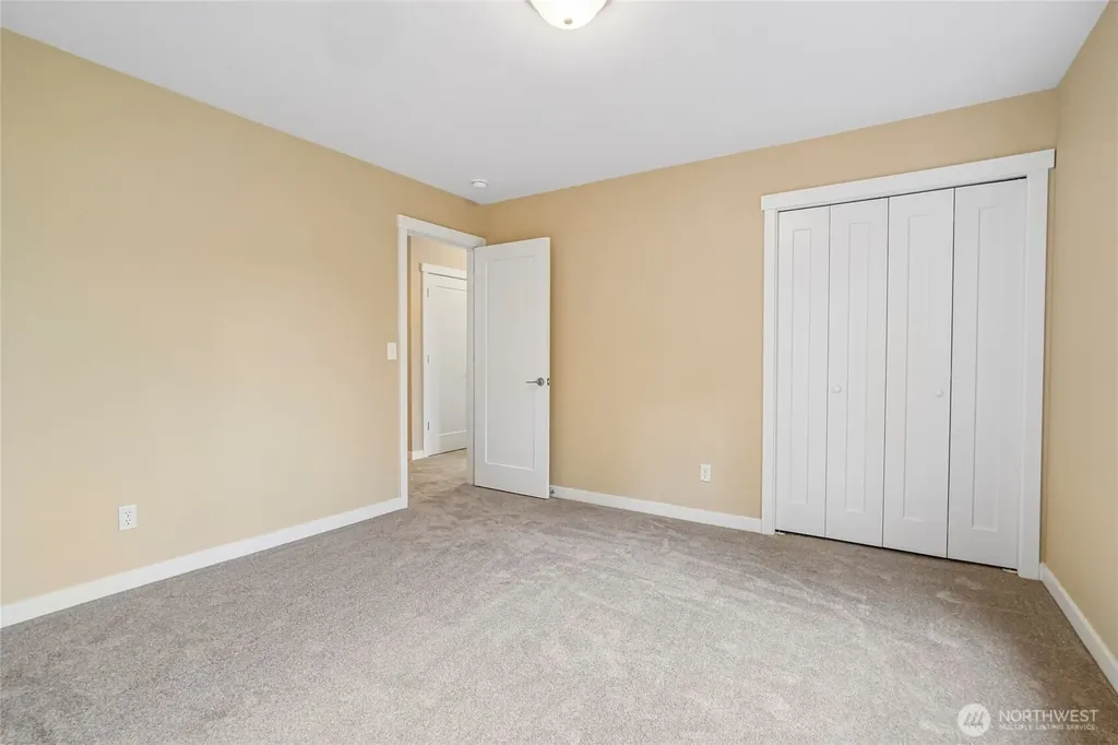 26487 NE Valley Street Duvall WA 98019