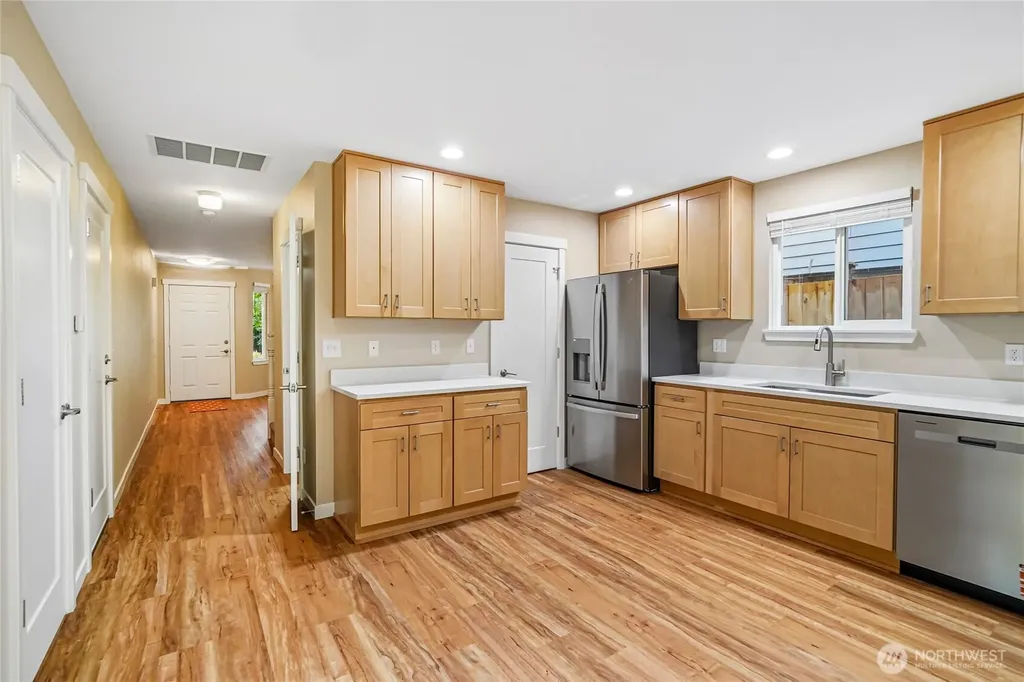 26487 NE Valley Street Duvall WA 98019