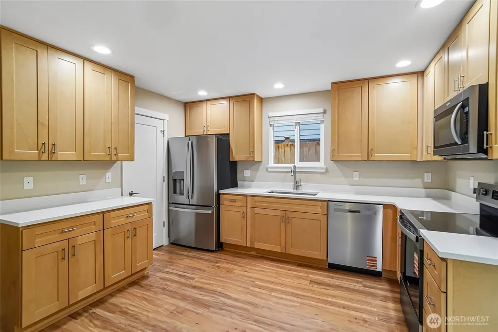 26487 NE Valley Street Duvall WA 98019