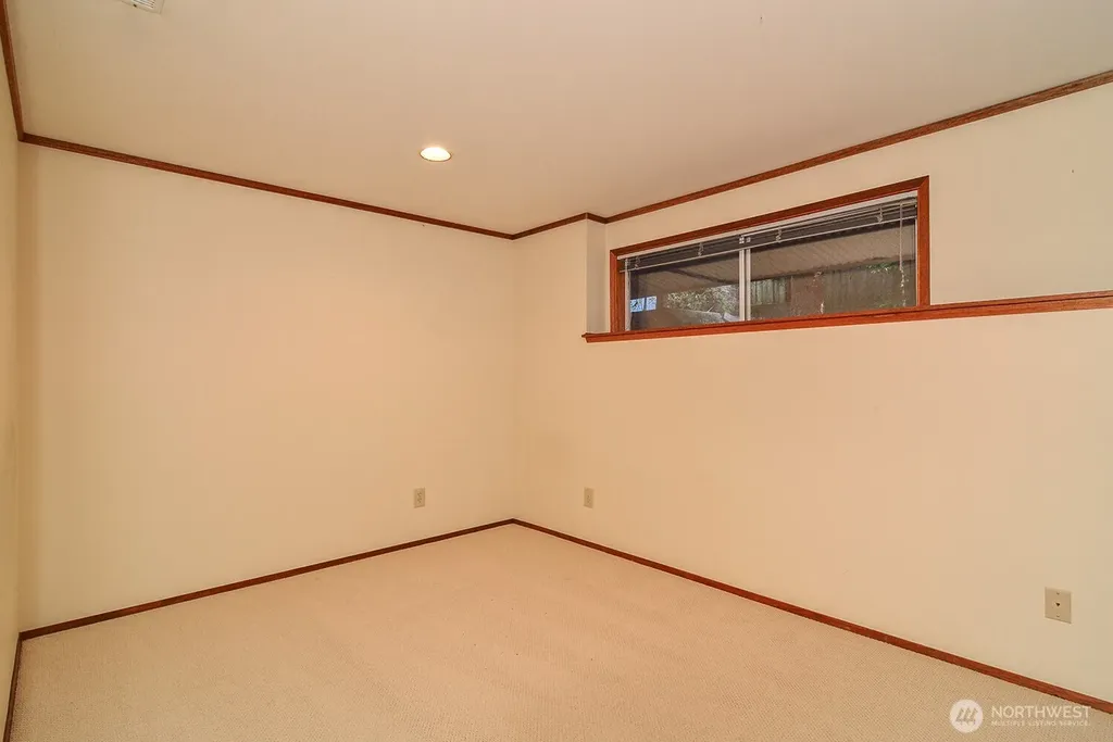 425 SW 183rd Street Normandy Park WA 98166