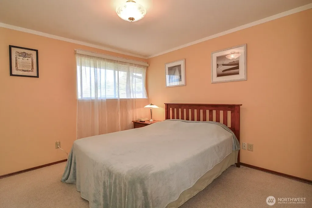425 SW 183rd Street Normandy Park WA 98166