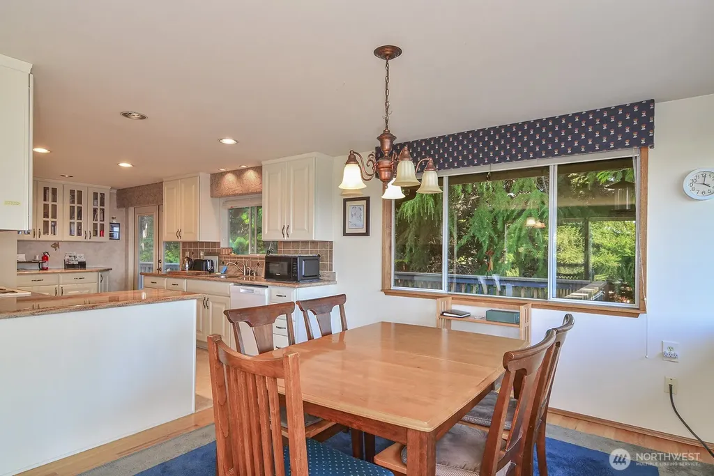 425 SW 183rd Street Normandy Park WA 98166