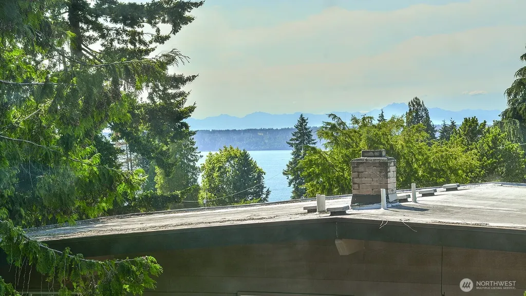 425 SW 183rd Street Normandy Park WA 98166
