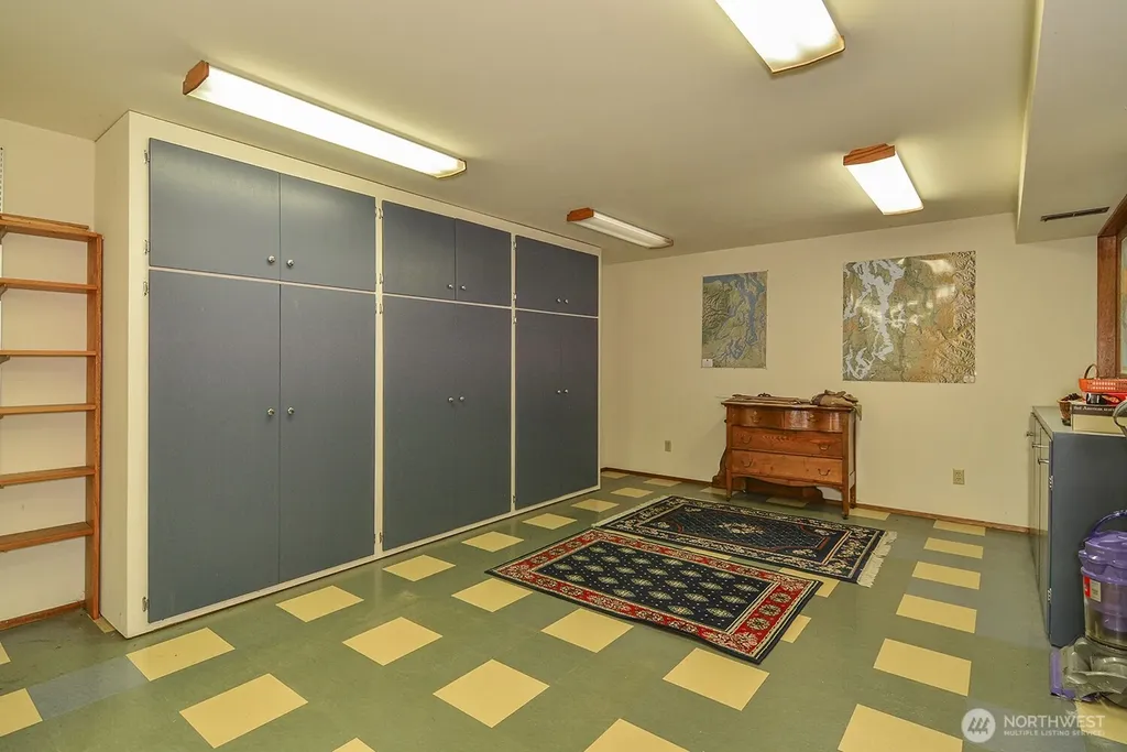 425 SW 183rd Street Normandy Park WA 98166