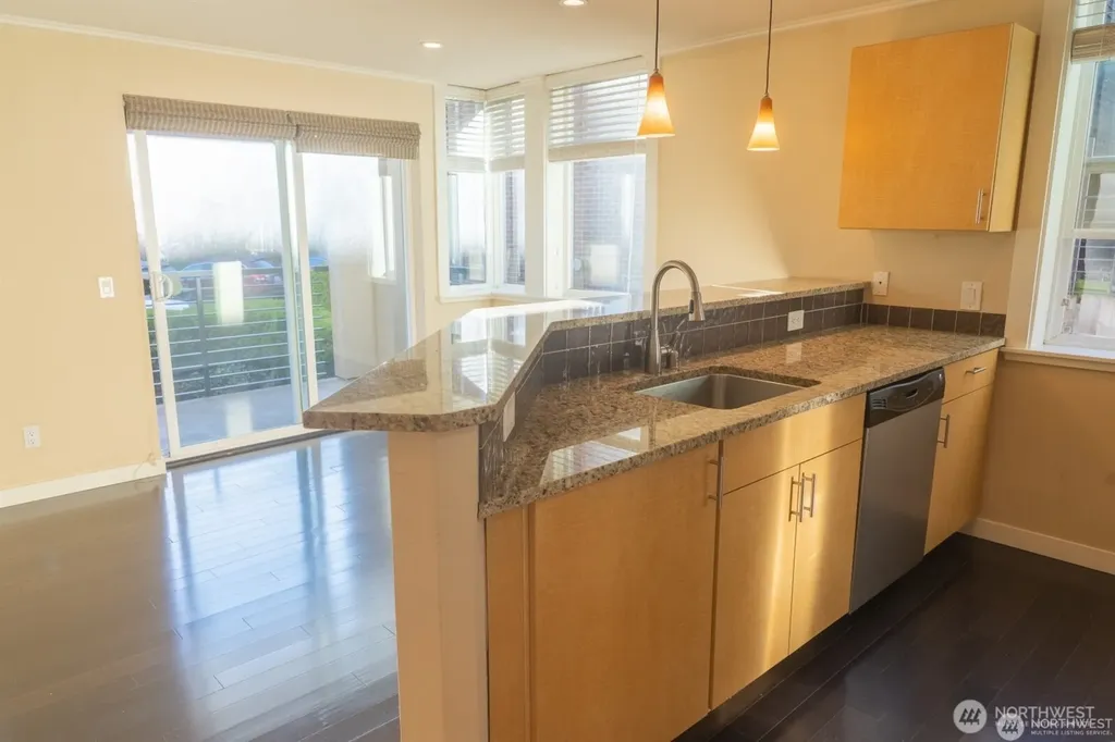 626 4th Avenue W Seattle WA 98119