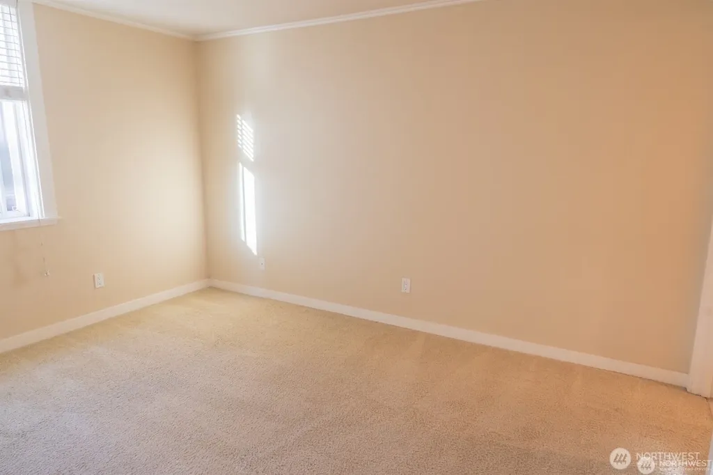 626 4th Avenue W Seattle WA 98119