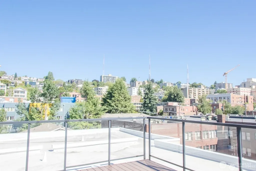 626 4th Avenue W Seattle WA 98119