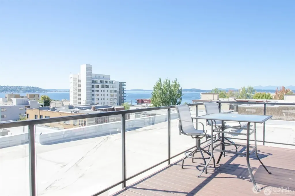 626 4th Avenue W Seattle WA 98119