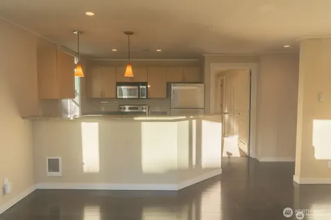 626 4th Avenue W Seattle WA 98119