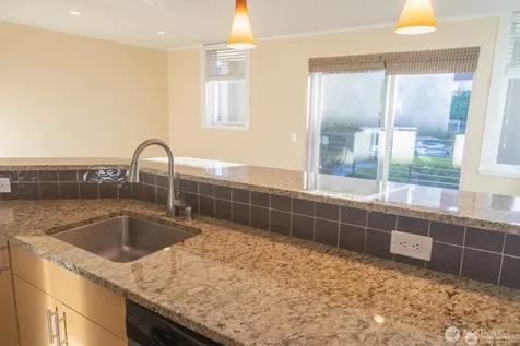 626 4th Avenue W Seattle WA 98119
