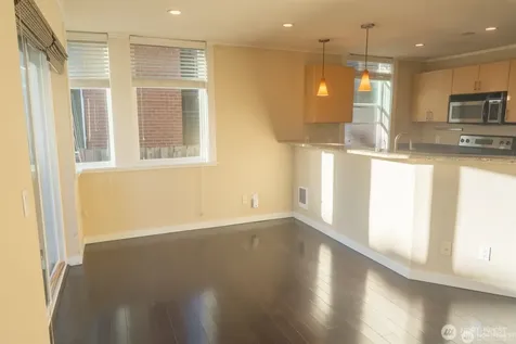 626 4th Avenue W Seattle WA 98119