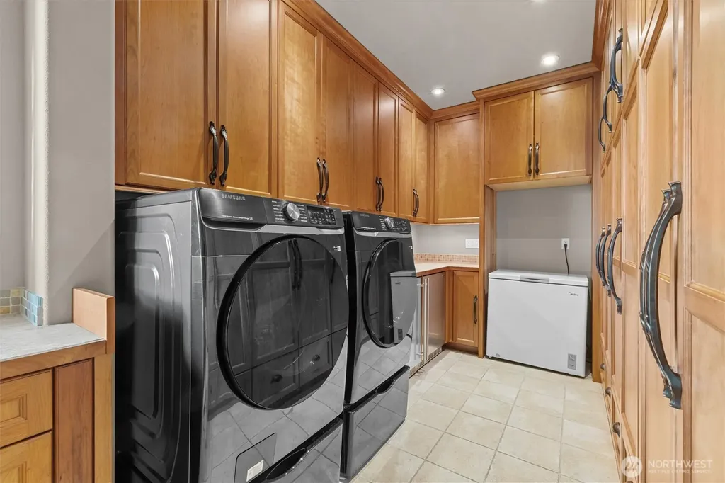 14716 SE 83rd Place Newcastle WA 98059