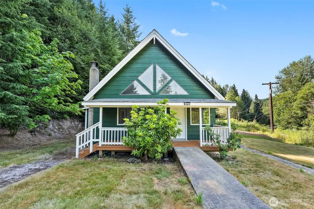 995 Davis Lake Road Morton WA 98356