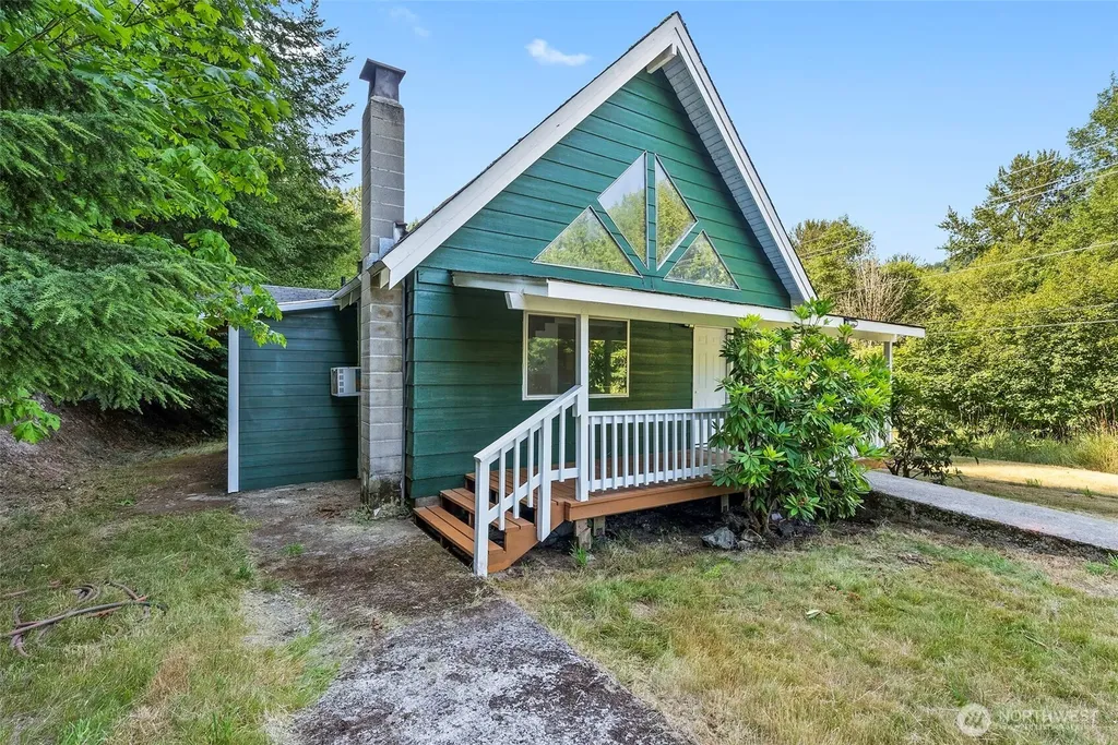 995 Davis Lake Road Morton WA 98356