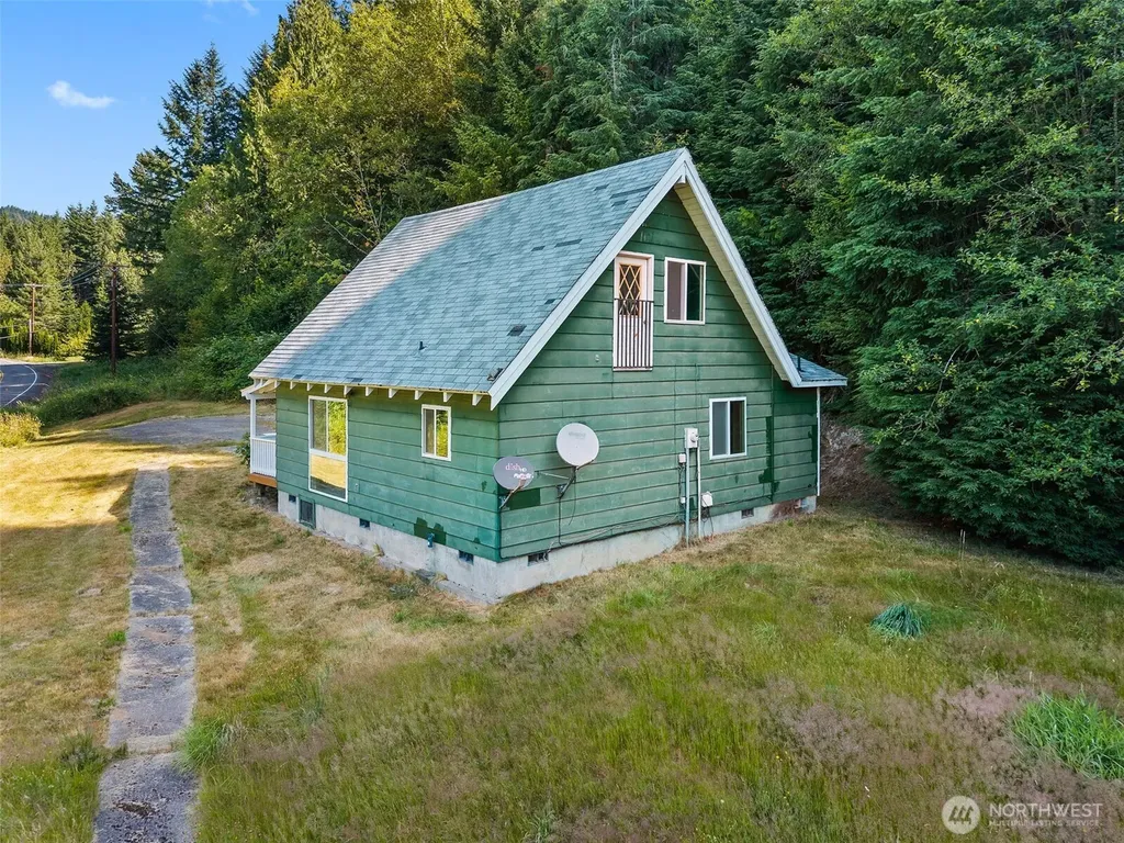 995 Davis Lake Road Morton WA 98356
