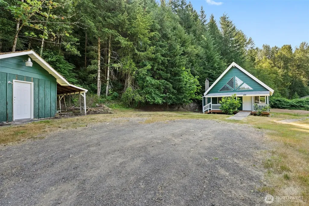 995 Davis Lake Road Morton WA 98356