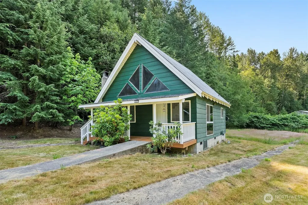 995 Davis Lake Road Morton WA 98356