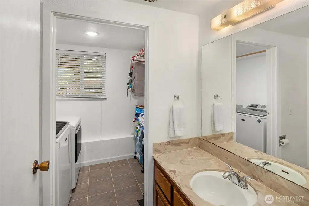 30217 176th Avenue SE Kent WA 98042