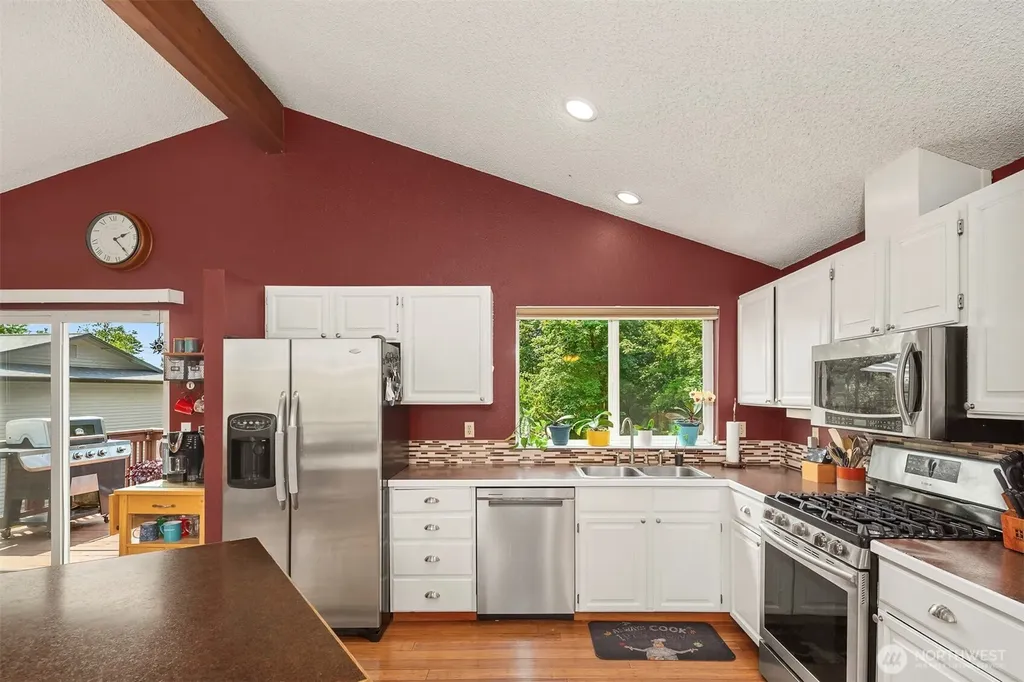 30217 176th Avenue SE Kent WA 98042