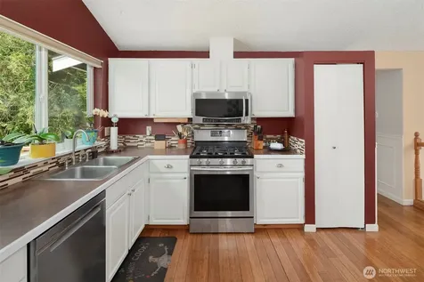 30217 176th Avenue SE Kent WA 98042