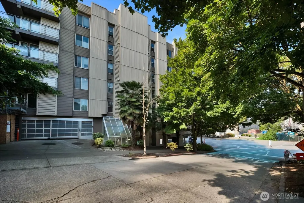1550 Eastlake Avenue E Seattle WA 98102