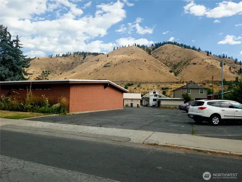 300 Woodring Street Cashmere WA 98815
