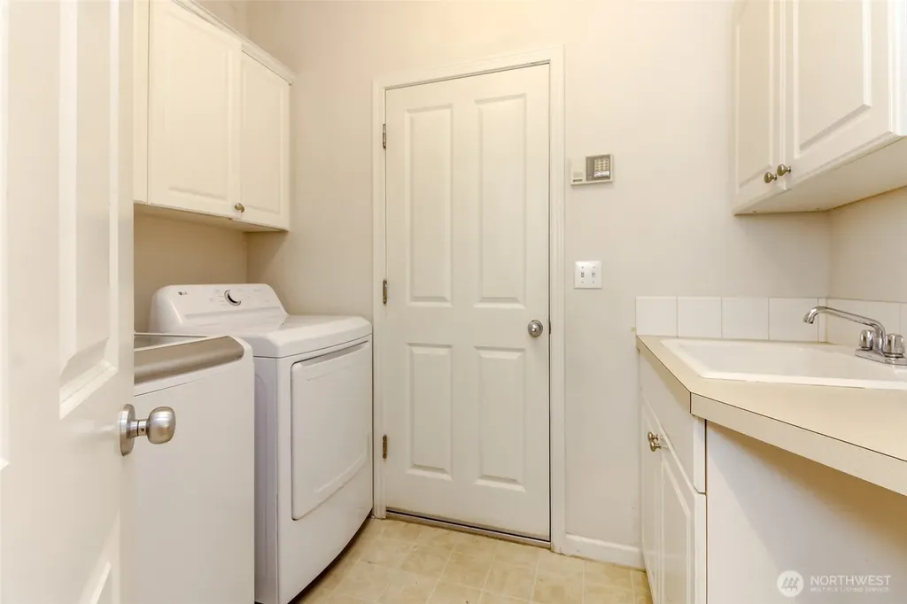 5610 W 61st Avenue University Place WA 98467