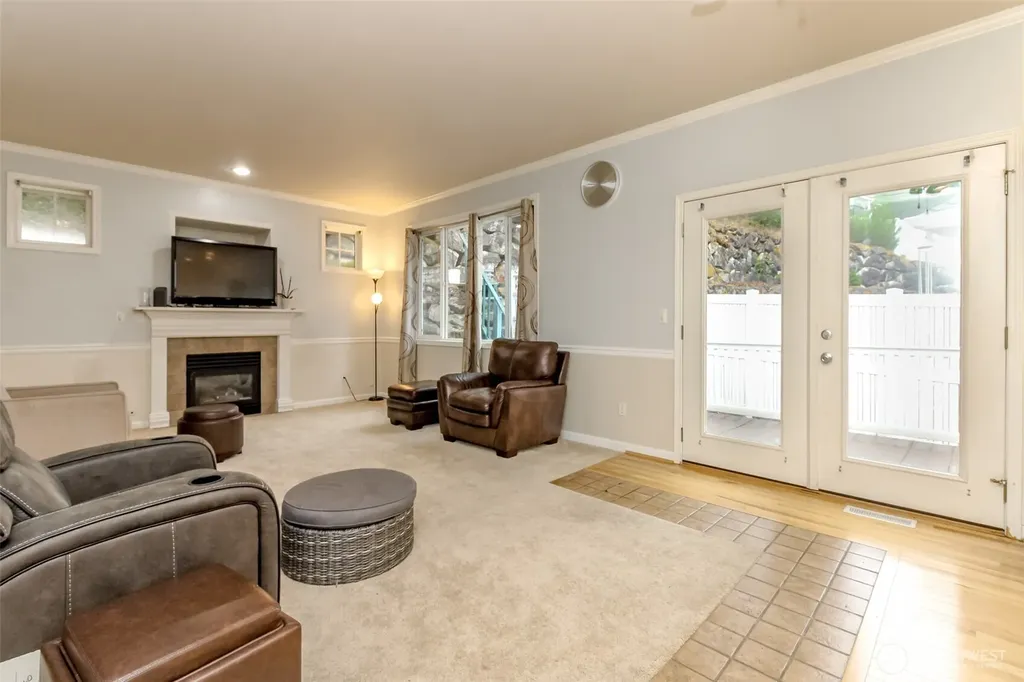 5610 W 61st Avenue University Place WA 98467