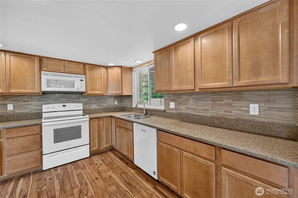 4017 107th Place NE Marysville WA 98271
