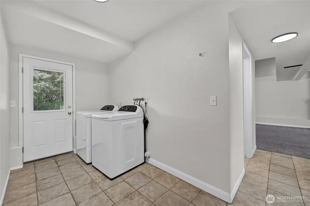 4017 107th Place NE Marysville WA 98271