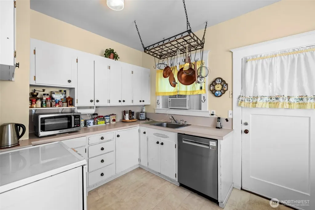 2706 S Judkins Street Seattle WA 98144
