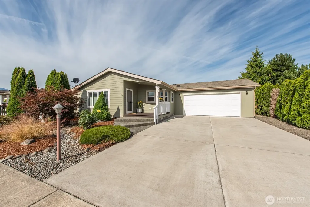 718 W Heritage Loop Sequim WA 98382